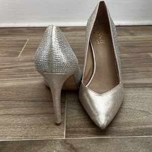 Vince Camuto Shiny gold heels pumps